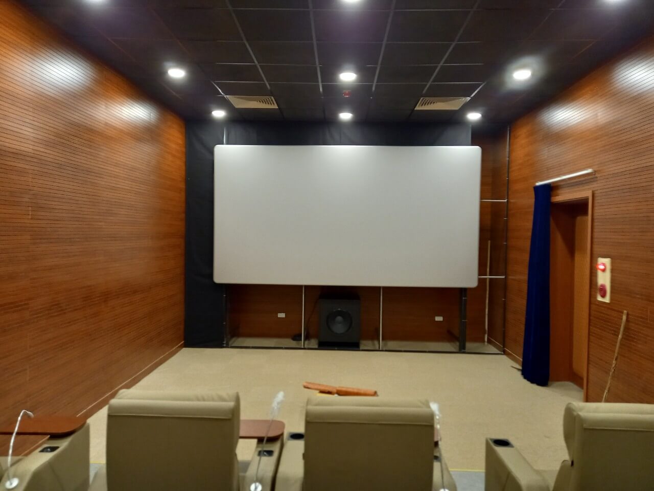 Phòng duyệt phim của Cục điện ảnh Hà Nội