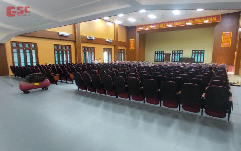 Toàn cảnh hội trường