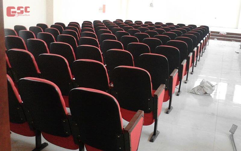 Toàn cảnh hội trường